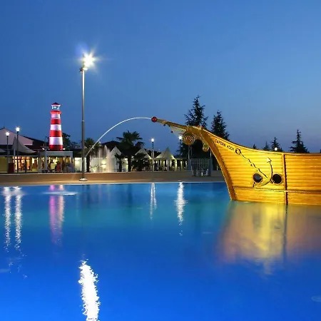 Holiday Camping Park Umag.5 度假居 *